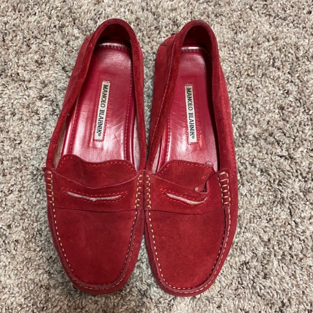 manolo blahnik red suede loafers